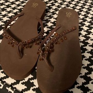 Women’s sandals
